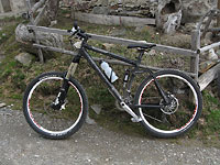 Canyon ES7 mit Rock Shox Lyrik und DT Swiss EX1750  - 6